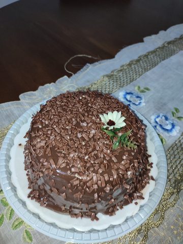 Bolo Chocolate com Brigadeiro