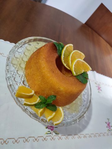 Bolo Laranja com Calda de Laranja